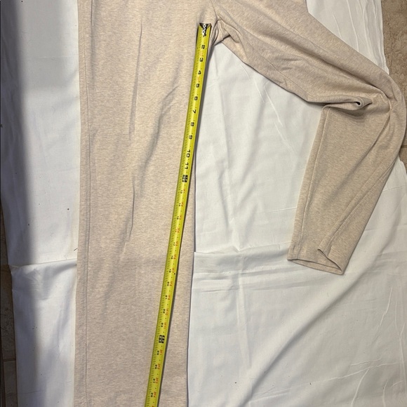 Lands' End Tan Athleisure NWOT Size M Pants. - Picture 8 of 10